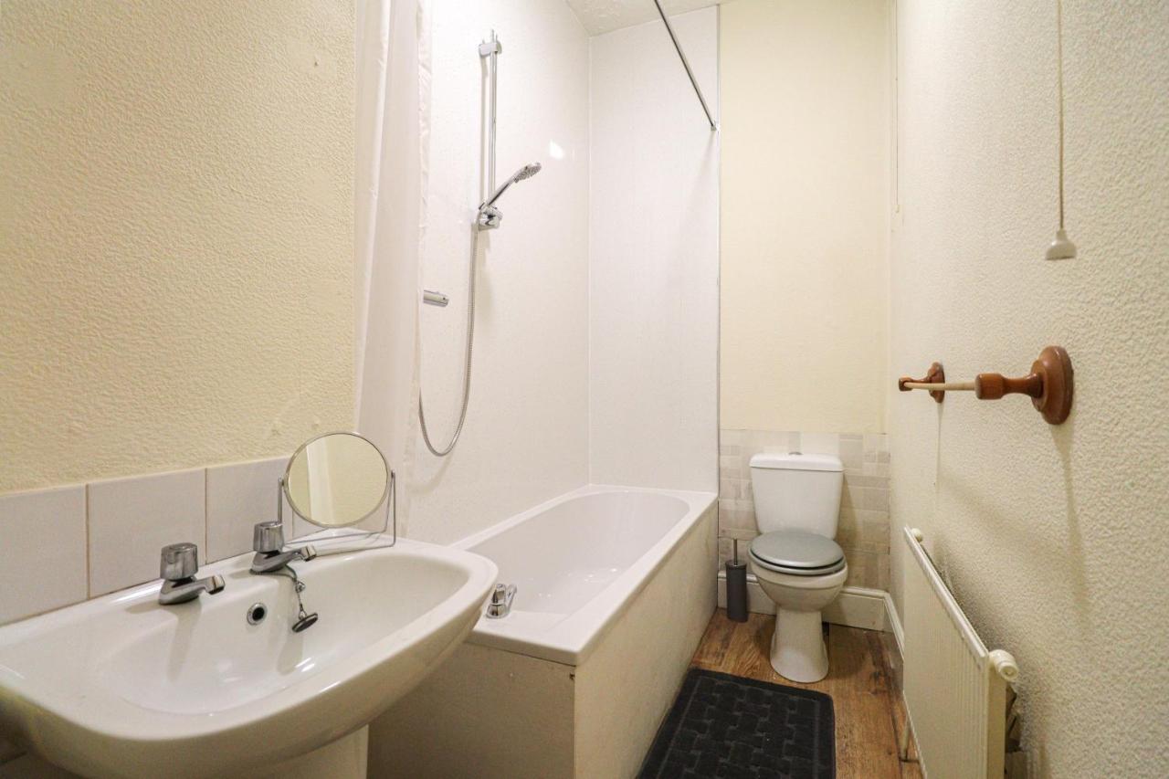 Cosy Ardrossan Apartment المظهر الخارجي الصورة